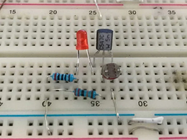 Karanlıkta LED Yakan Devre LDR Nedir? Nasıl Çalışır? karanlıkta led yakan devre,ldr kullanımı Karanlıkta LED Yakan Devre LDR Nedir? Nasıl Çalışır? karanlıkta led yakan devre,ldr kullanımı