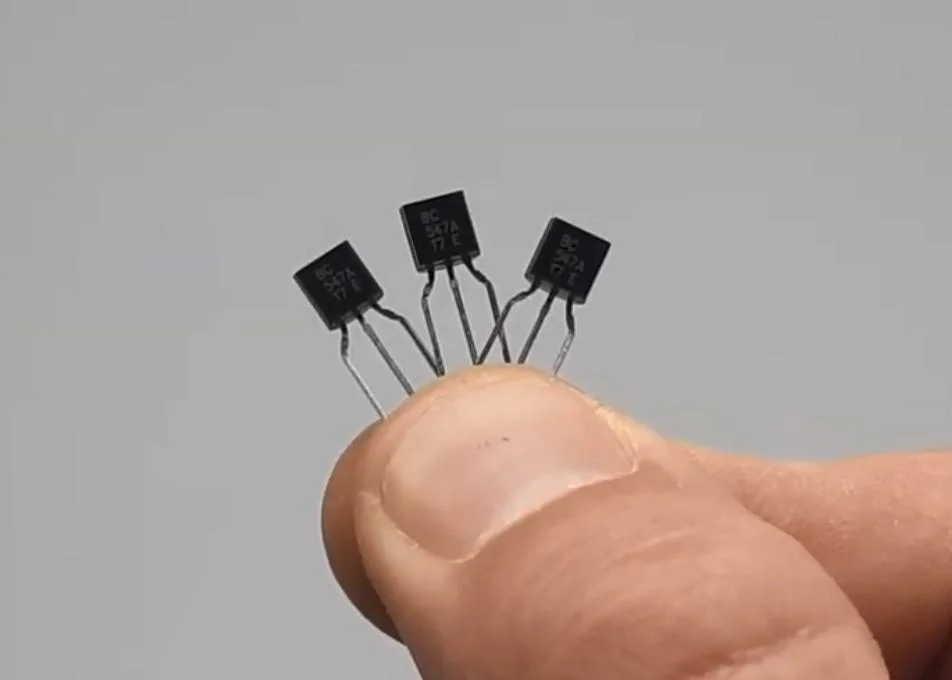 Analog Devre: Yanıp Sönen(Kovalayıcı) LED Devresi led devresi MNDt7
