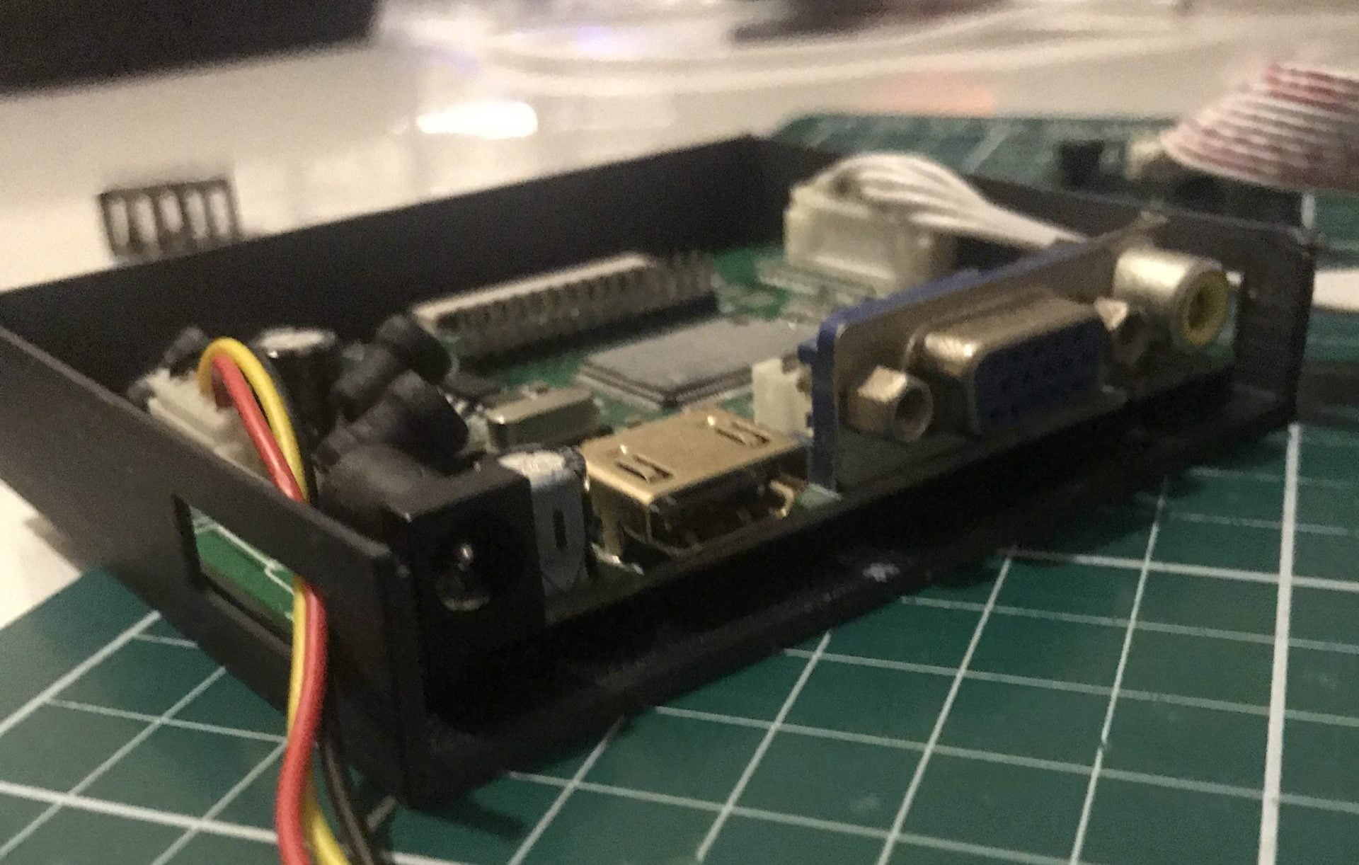 Eski Laptop Ekranını Hayata Döndürüyoruz! eski laptop ekranını monitöre dönüştürme,eski laptop ekranını tv yapma,eski laptop ekranını monitör olarak kullanma,eski laptop ekranını değerlendirme,eski laptop ekranı değerlendirme