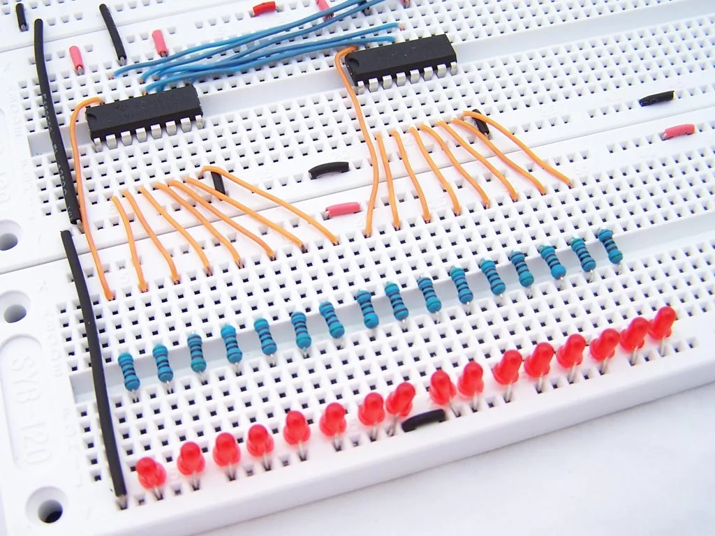 Atmega8 ile 74HC595 Zincirleme Bağlama atmega8 74hc595,atmega8 kullanımı,atmega8 74hc595 kullanımı,atmega8 knight rider yapımı,atmega8 shift register