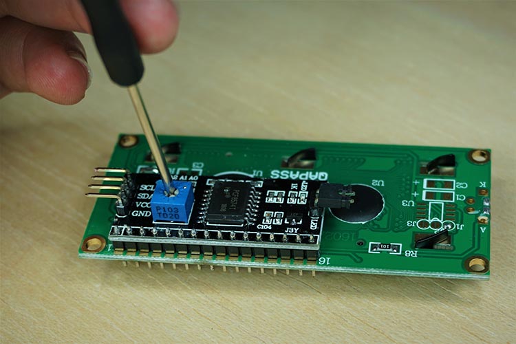 ESP 32 I2C LCD Potansiyometre